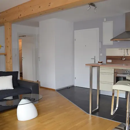 Mit Grossem Balkon *