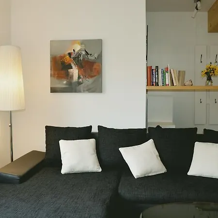 Mit Grossem Balkon *